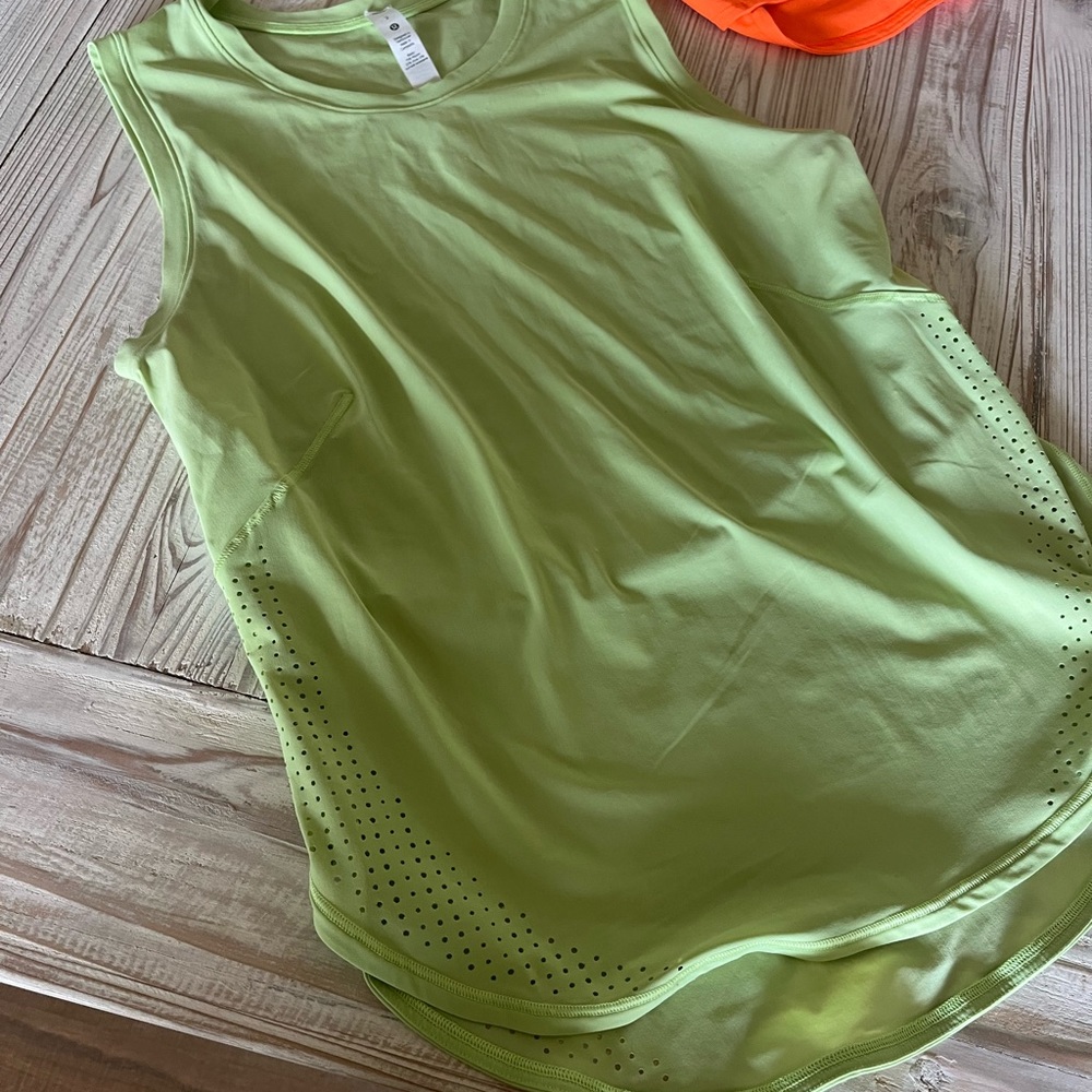 Lululemon tank top